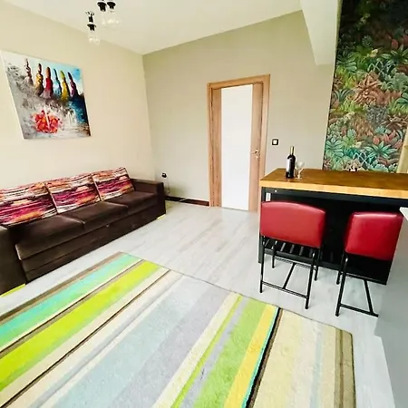 елена Apartment